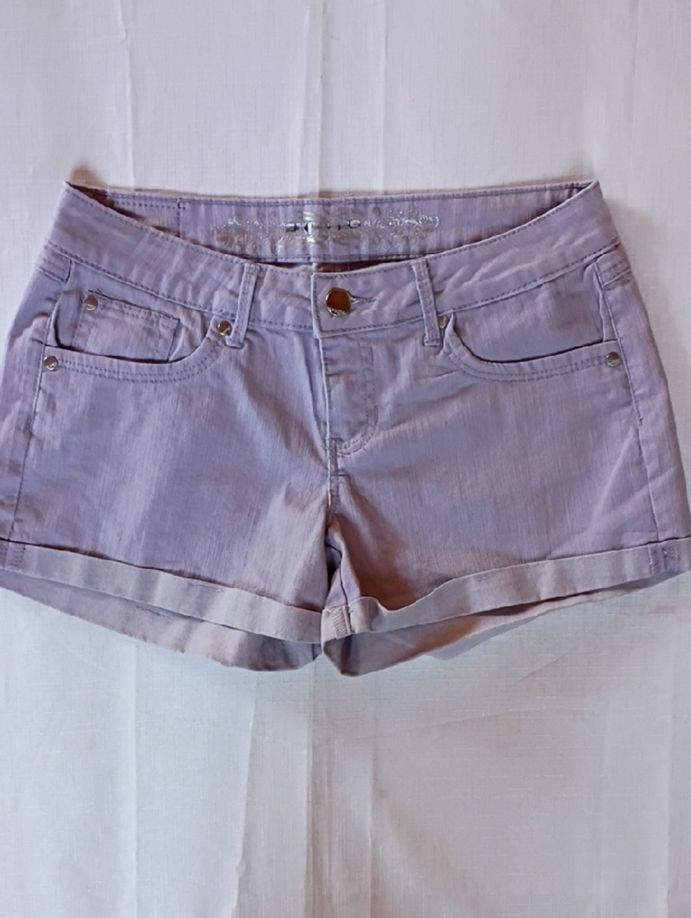 EXPRESS Women’s Lavender Denim Roll-Hem Shorts Size 4